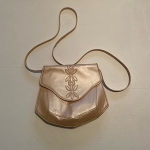 Leather bodhi crossbody